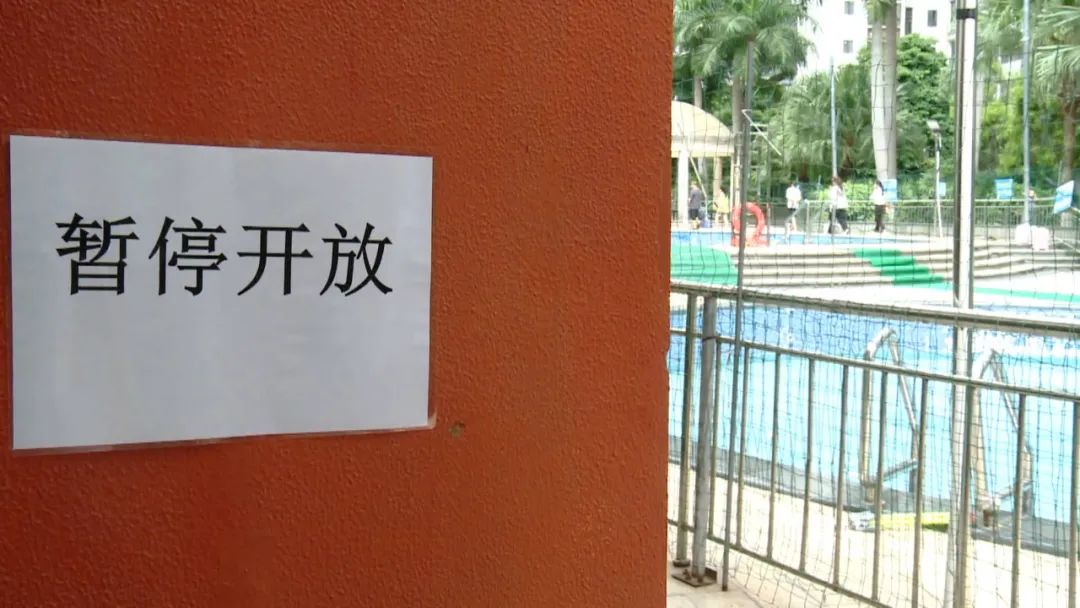 DƬ